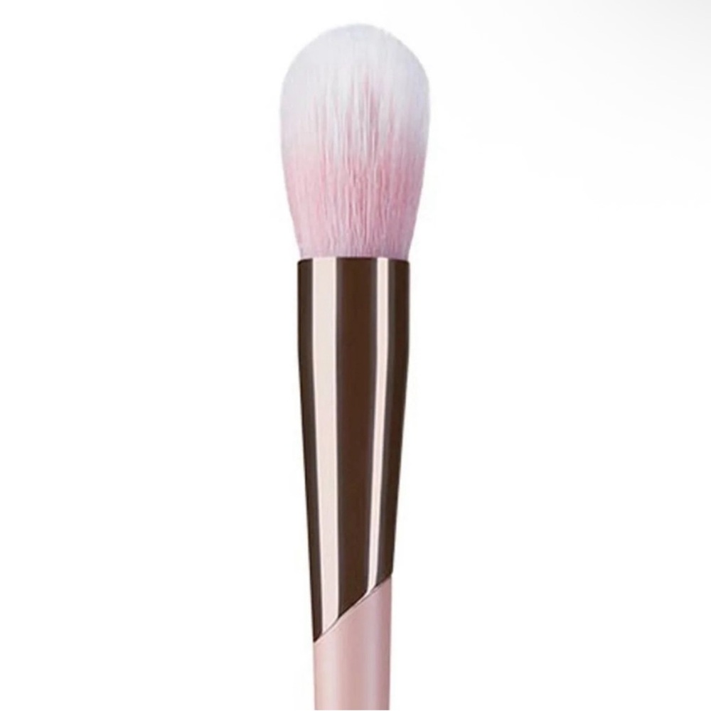 NWT Fenty Beauty Pink Precision Highlighter Brush 135 - Picture 3 of 5